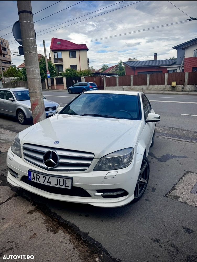 Mercedes-Benz C - 9