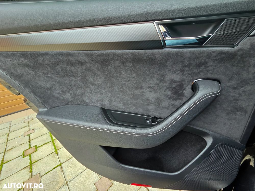 Skoda Superb 2.0 TDI DSG 4X4 Sportline - 27