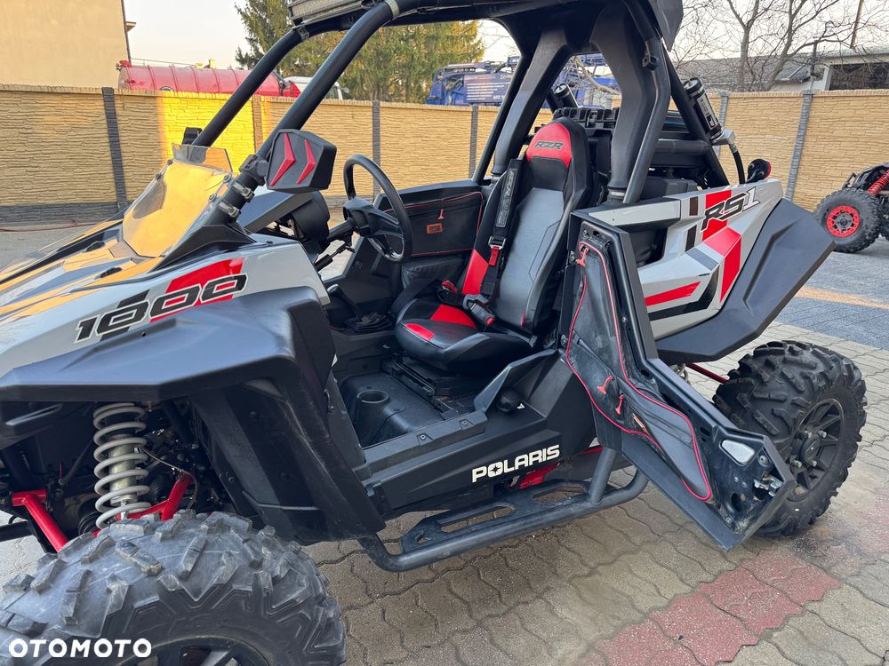 Polaris RZR - 12