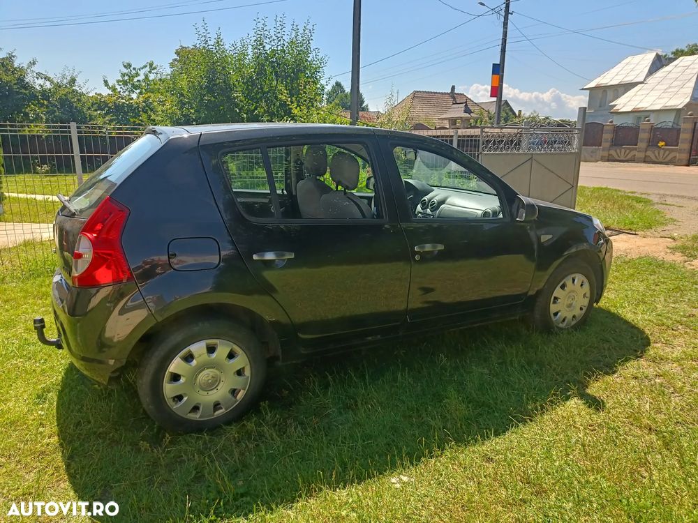 Dacia Sandero - 1