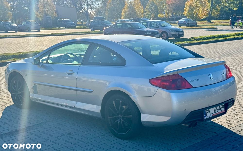 Peugeot 407 2008 photo 5