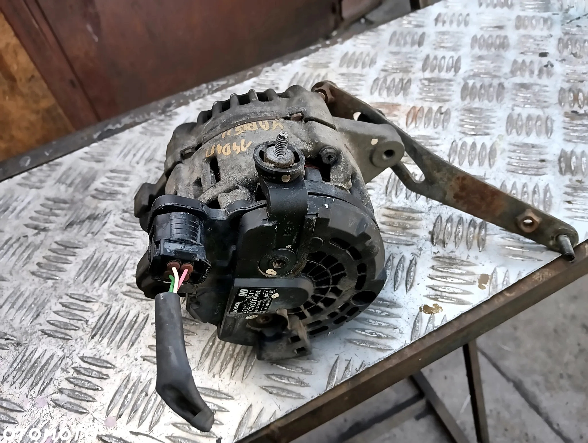 toyota yaris ii 1.4 d4d alternator 90a 27060-0n011 0124225055 bosch - 3