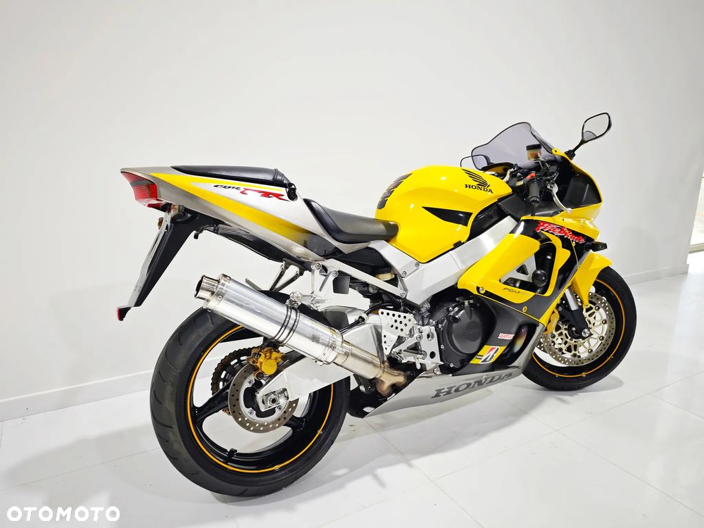 Honda CBR - 11