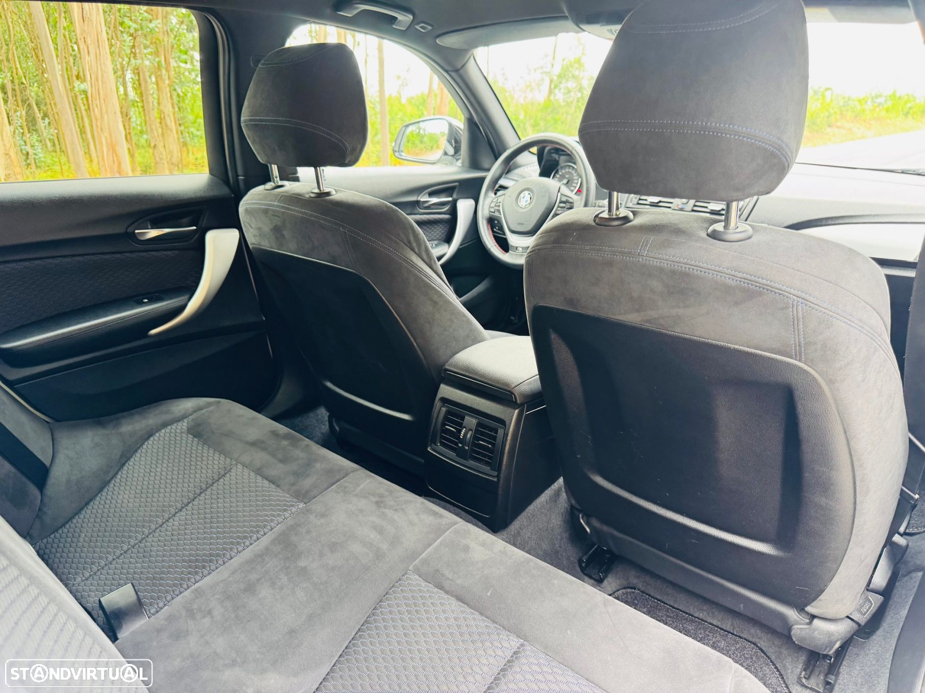 BMW 118 d Pack M - 43