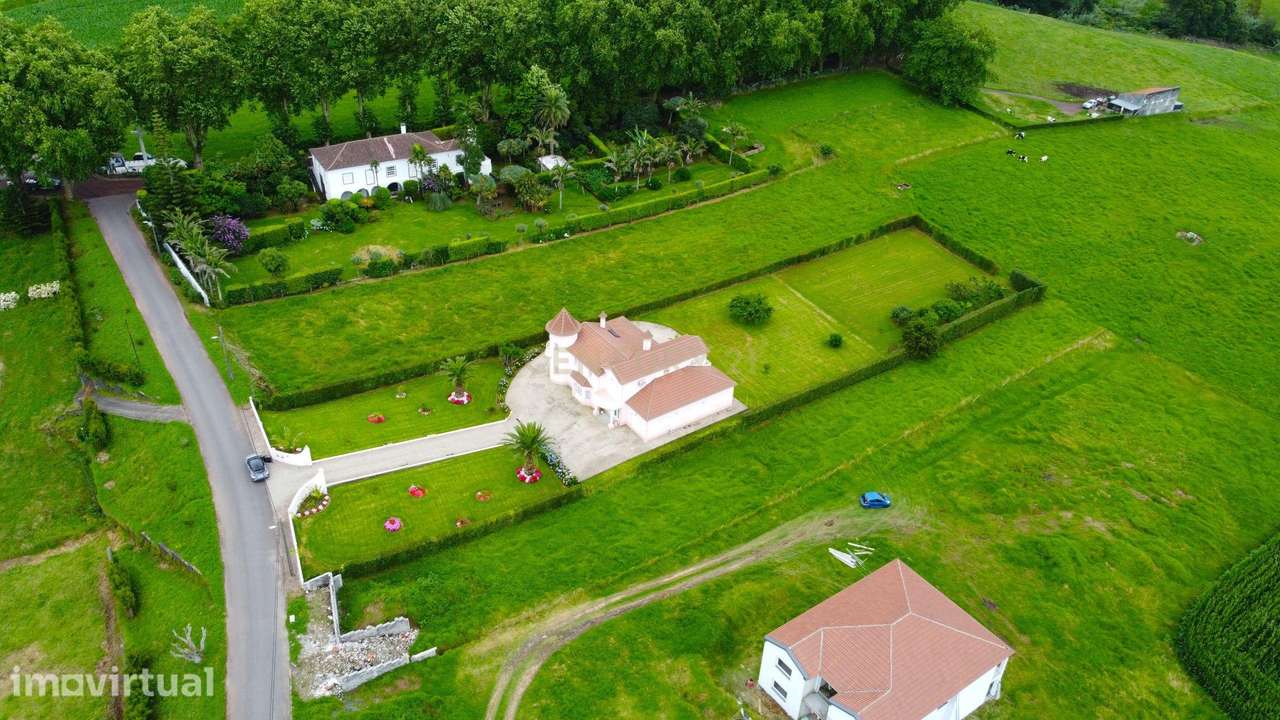 Terreno para Construção com vista para a montanha. - Grande imagem: 2/19