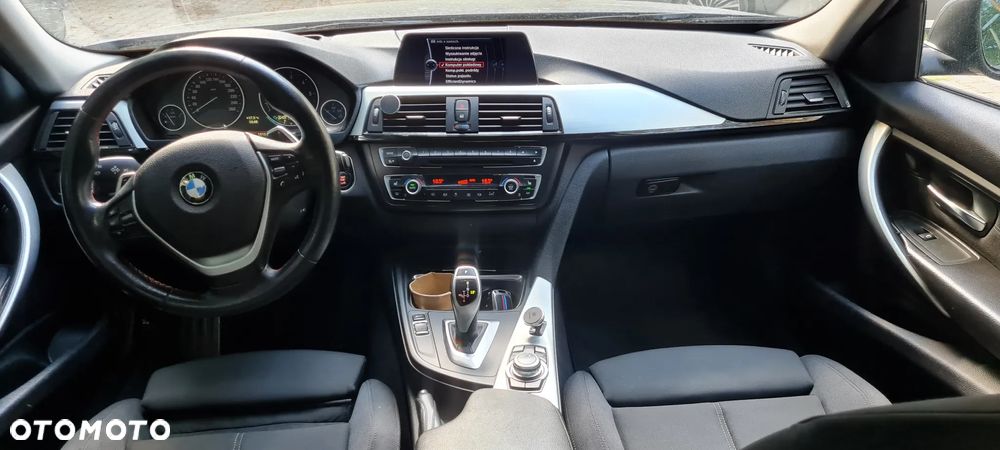 BMW Seria 3 320d Touring Sport Line - 22