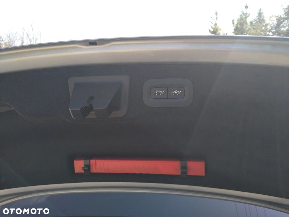 Volvo S90 D4 Geartronic Inscription - 17