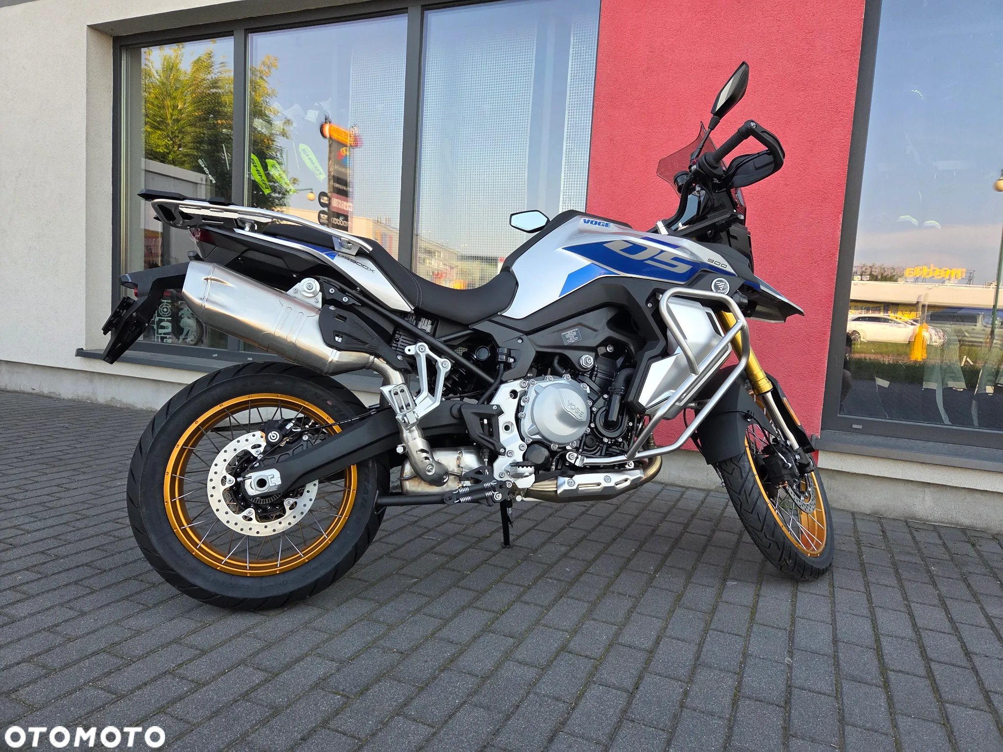 VOGE 900DSX