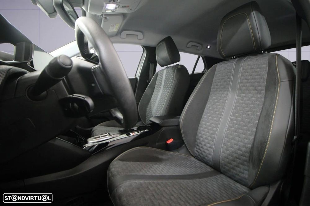 Peugeot e-2008 Allure — fotografia 6