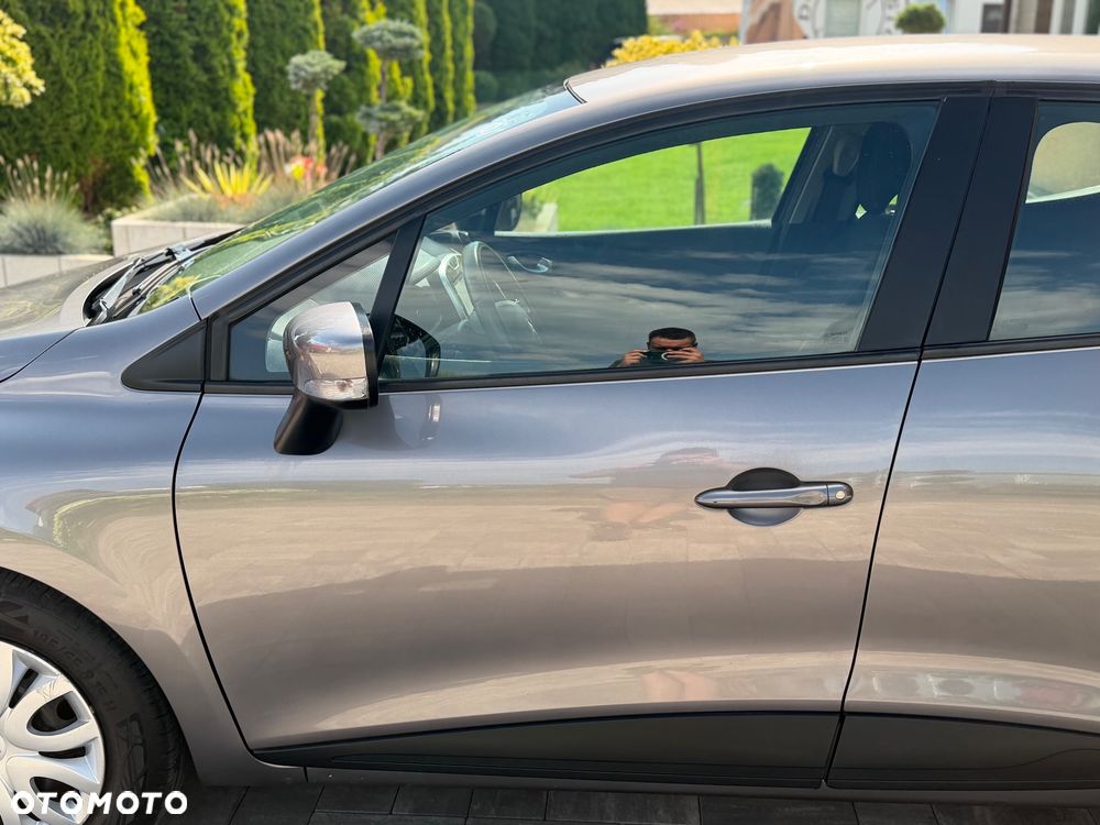Renault Clio 1.2 16V Alize - 24