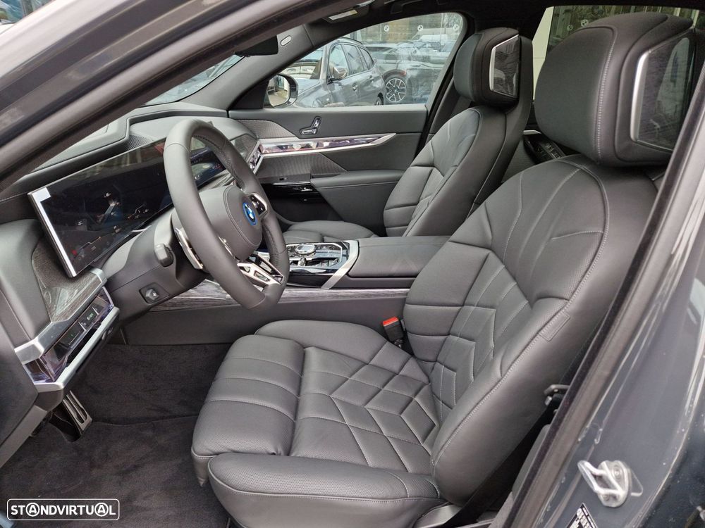 BMW i7 eDrive50 Pack Desportivo M Pro - 7