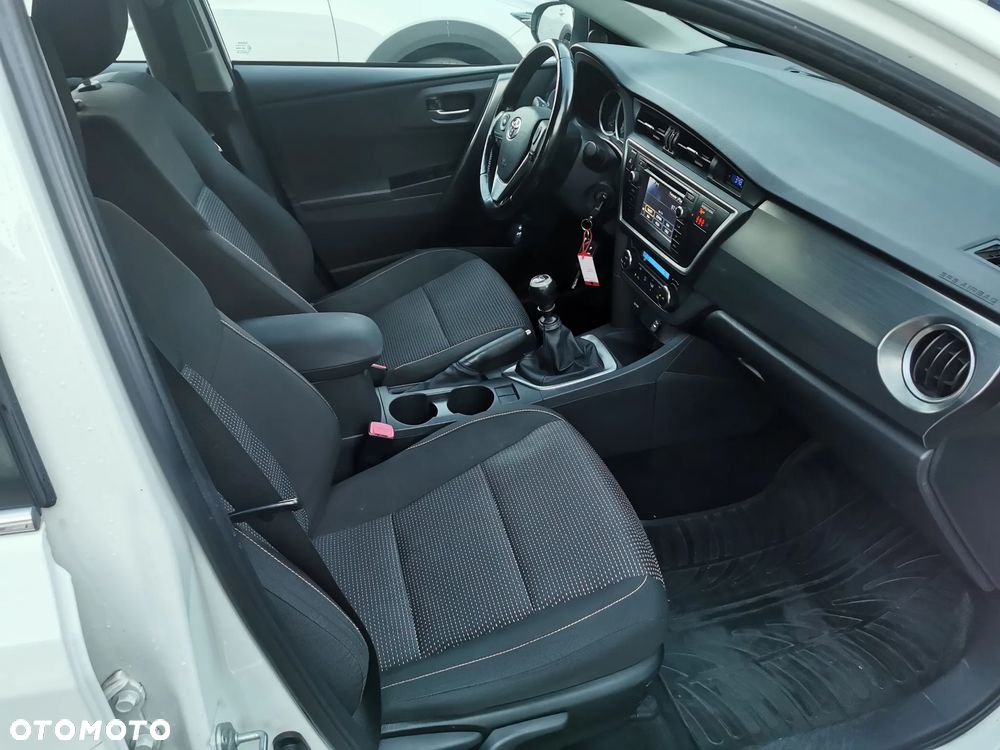 Toyota Auris - 7