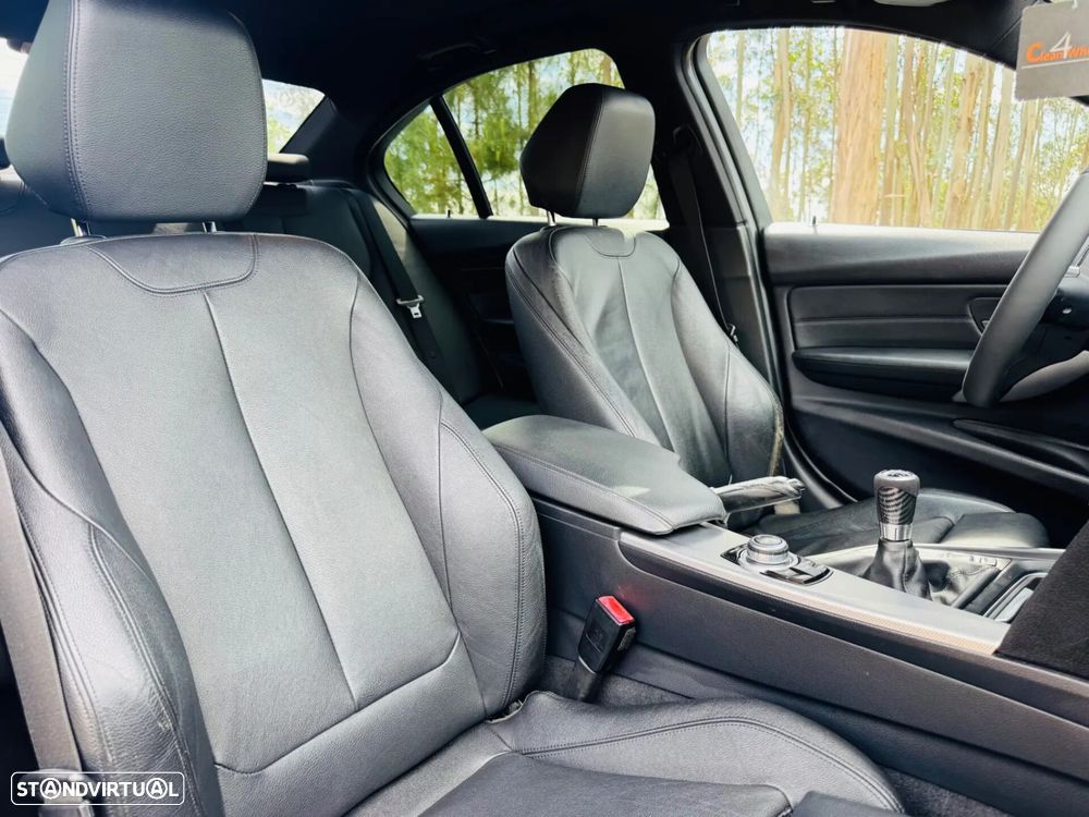 BMW 320 d Pack M - 34
