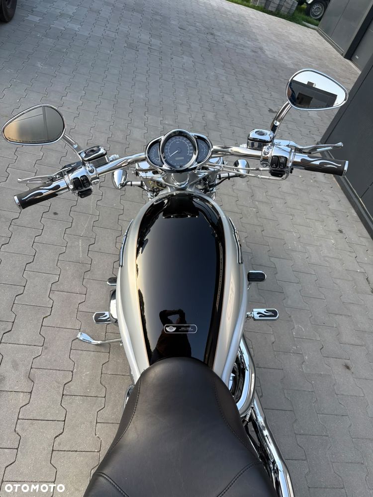 Harley-Davidson Softail V-Rod - 21