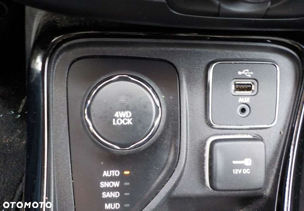 Jeep Compass - 33
