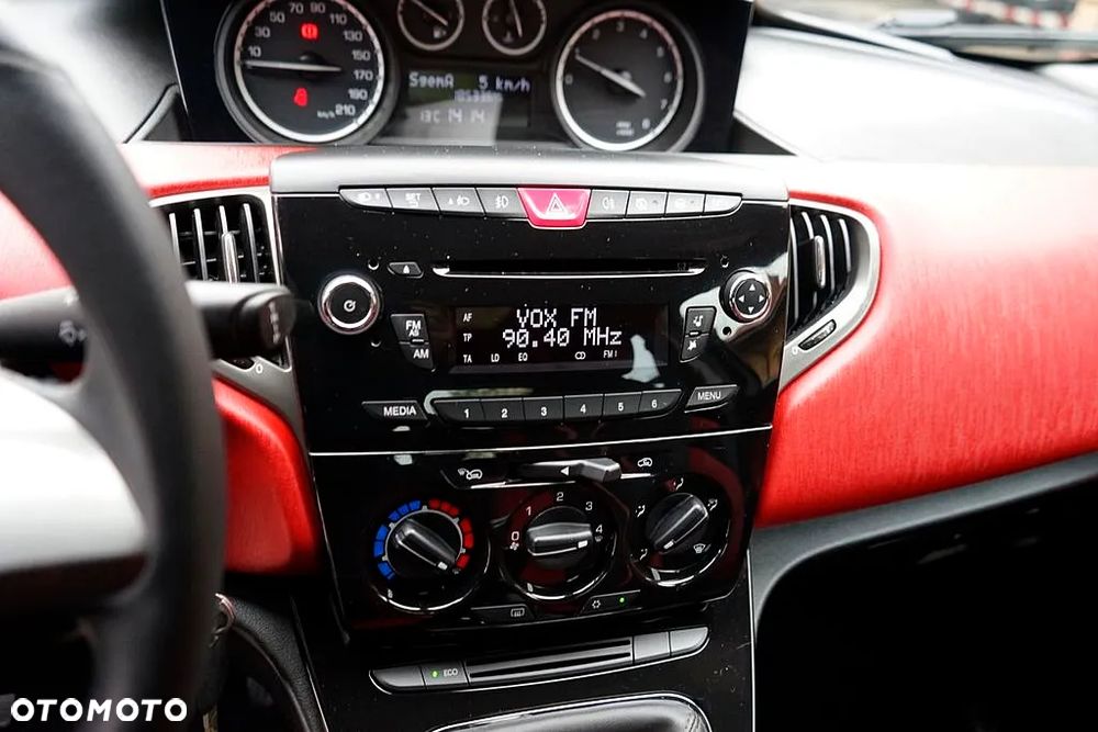 Lancia Ypsilon Y 0.9 TwinAir Turbo 8V Gold - 19