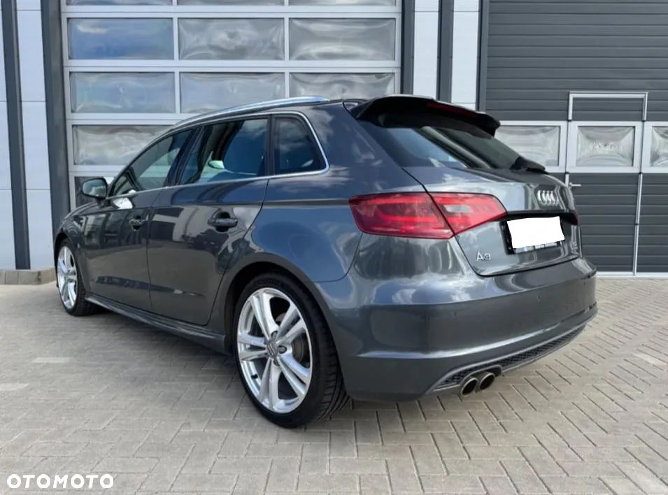 Audi A3 Sportback 2.0 TDI (clean diesel) quattro S tronic S line Sportpaket - 2