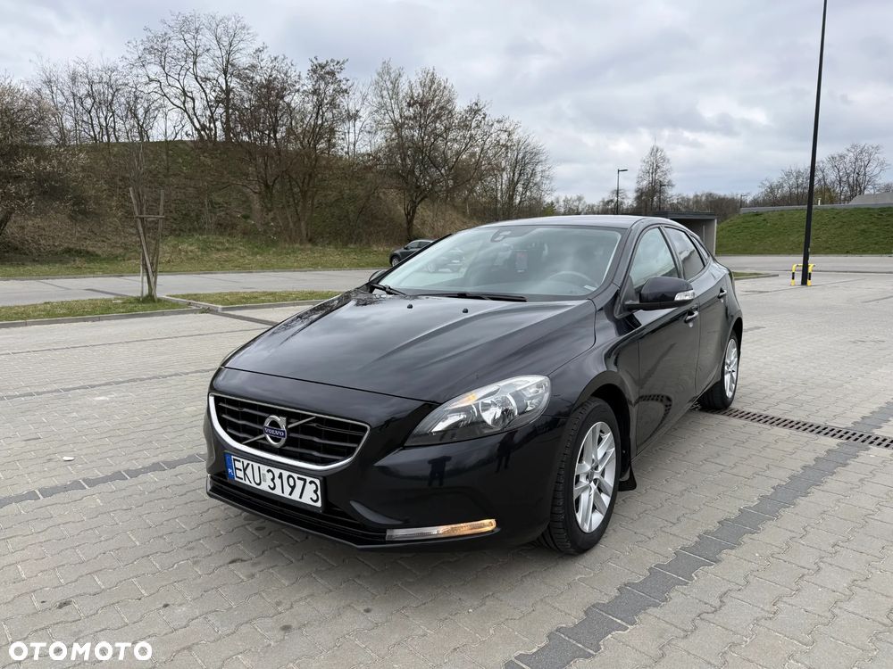 Volvo V40 D2 Momentum - 1