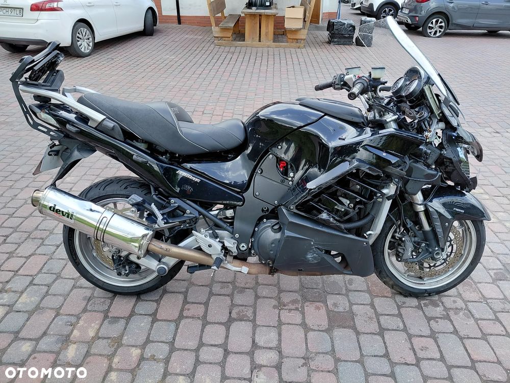 Kawasaki GTR - 6