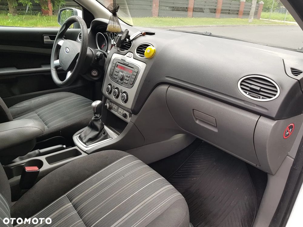 Ford Focus 1.6 TDCi Ghia - 6
