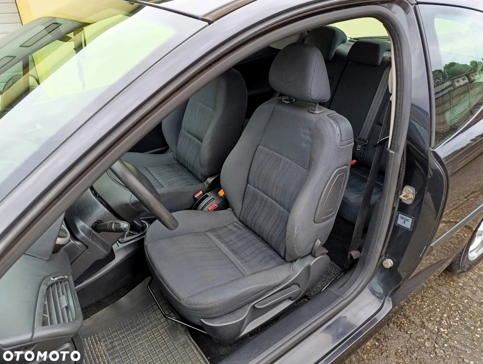 Peugeot 207 - 7