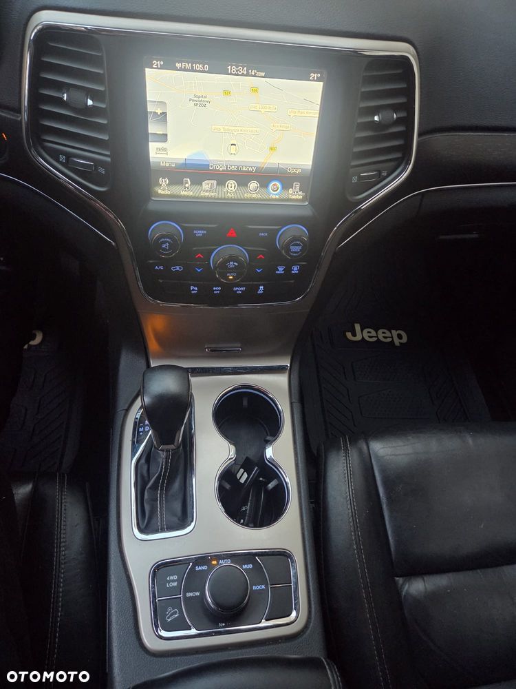Jeep Grand Cherokee - 16