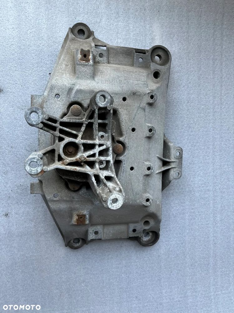 ŁAPA PODUSZKA skrzyni AUDI 8K0399263 BK ** - 1