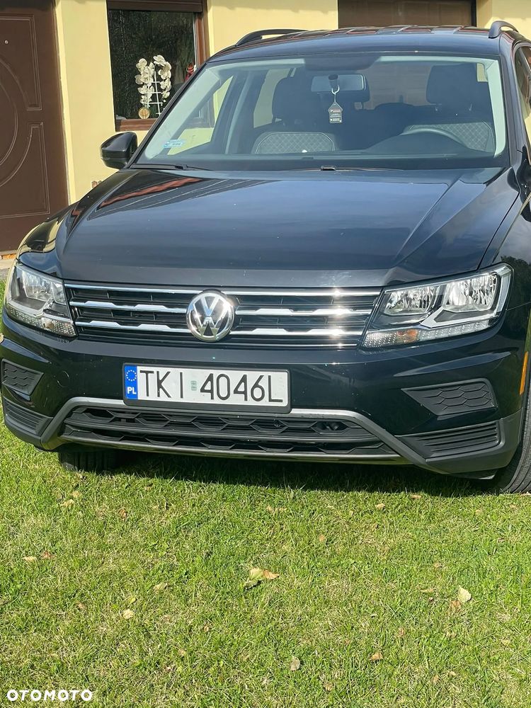 Volkswagen Tiguan - 1