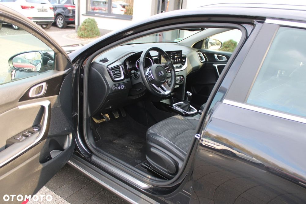 Kia XCeed - 17