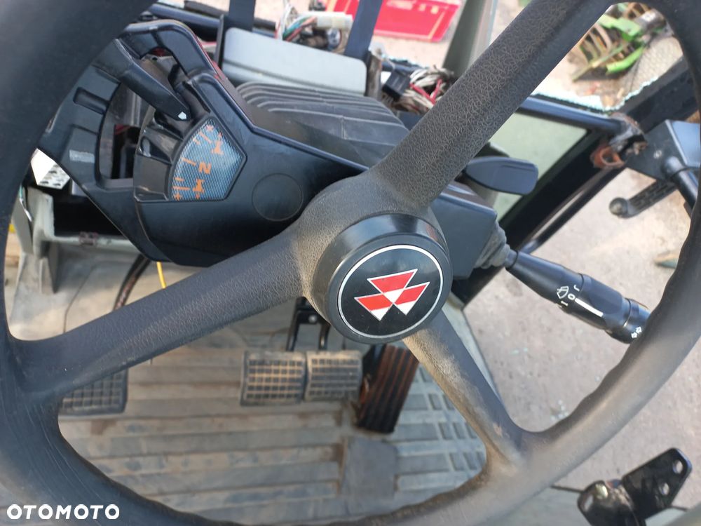 Massey 5455,5460,5465,5470, kabina,licznik,wiązka elektryczna,5445.5435,5425,sterownik,komputer,dyna 4,most,skrzynia,manetka biegów,podłokietnik,rewers,kompletna instalacja elektryczna. - 4