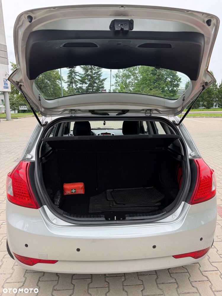 Kia Ceed 1.6 Comfort + - 6