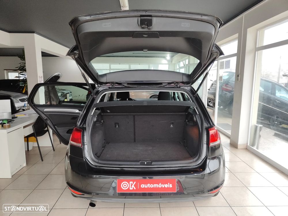 VW Golf 1.6 TDi Trendline BlueMotion - 15