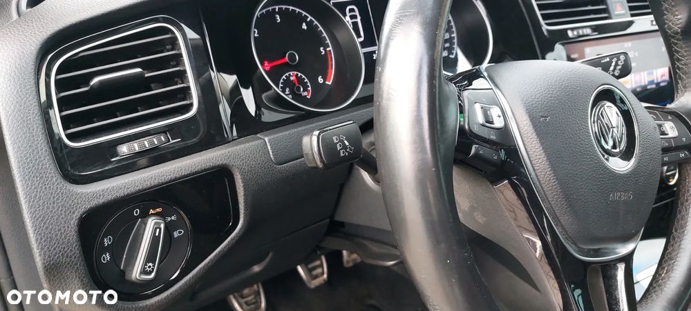 Volkswagen Golf 1.6 TDI Sound - 22