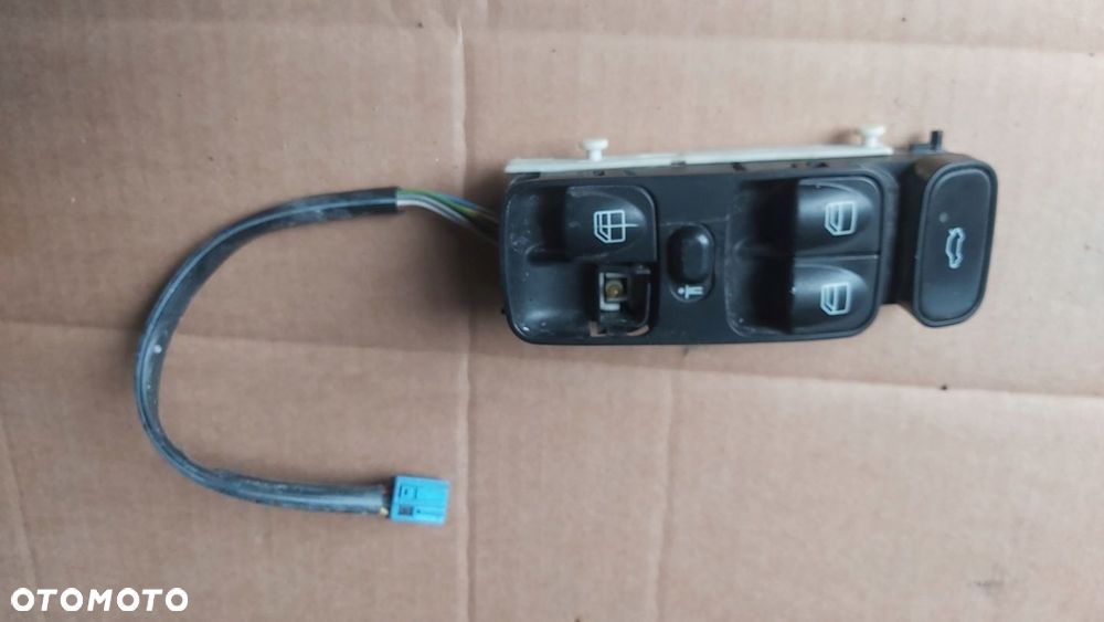 PANEL SZYB MERCEDES W203 A2038200110 - 1