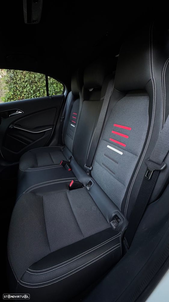 Mercedes-Benz A 180 d AMG Line - 8