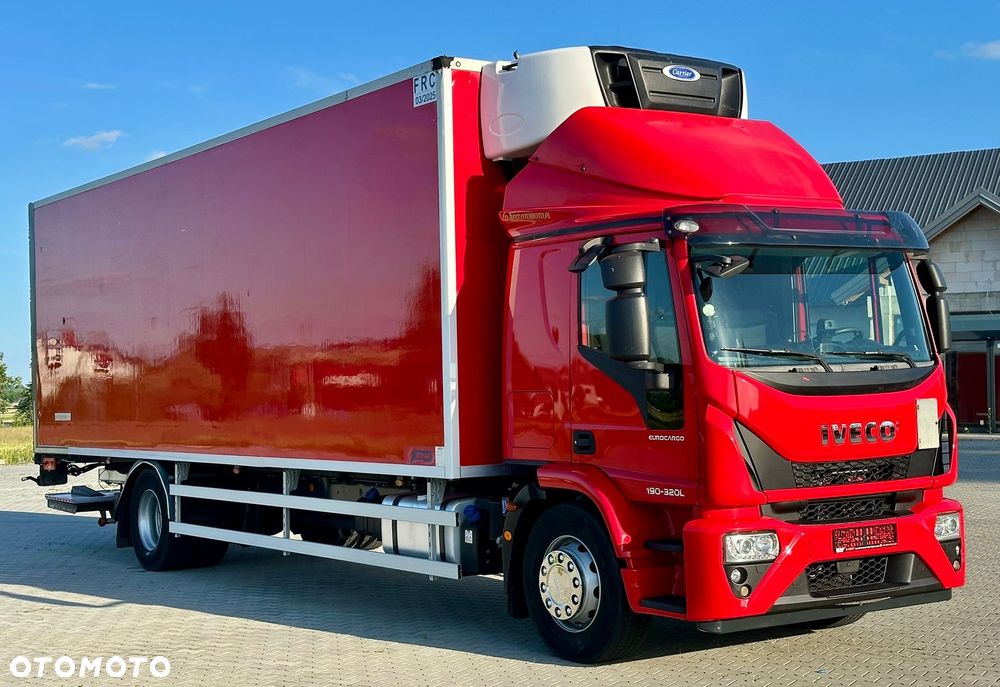 Iveco EUROCARGO 180-320 / CHŁODNIA / WINDA / 21 PALET / 8.5 M DŁUGOŚCI / CARRIER / SYPIALKA / EURO 6