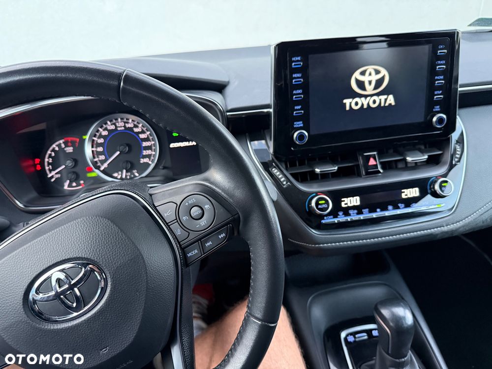 Toyota Corolla - 11