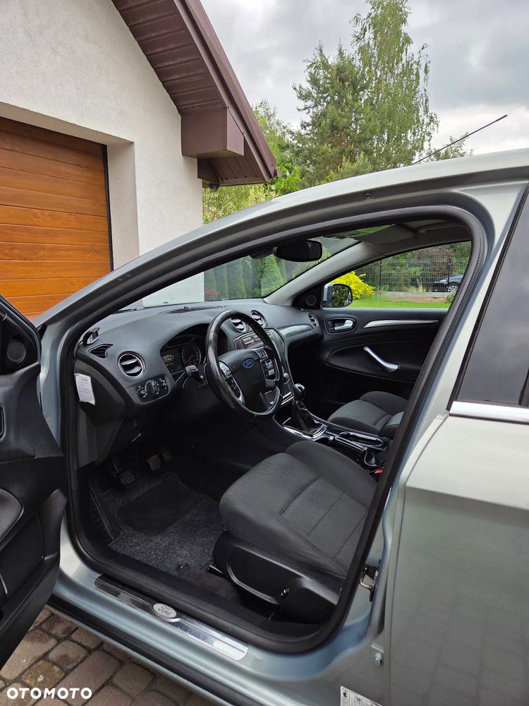 Ford Mondeo 2.0 Titanium - 10