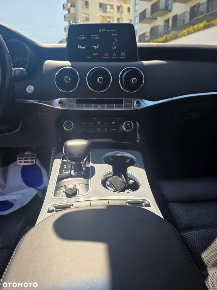 Kia Stinger 3.3 T-GDI V6 GT AWD - 18