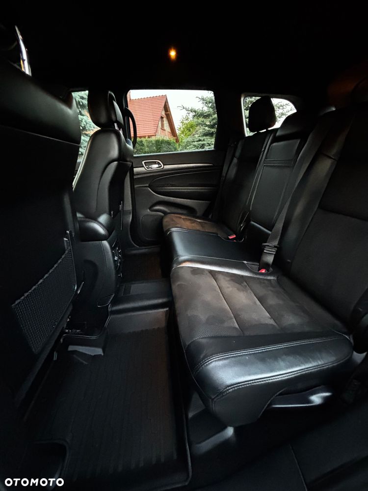 Jeep Grand Cherokee - 27