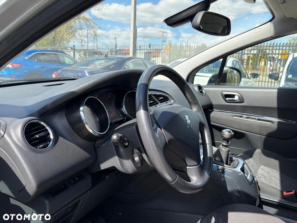 Peugeot 3008 1.6 HDi Trendy - 12