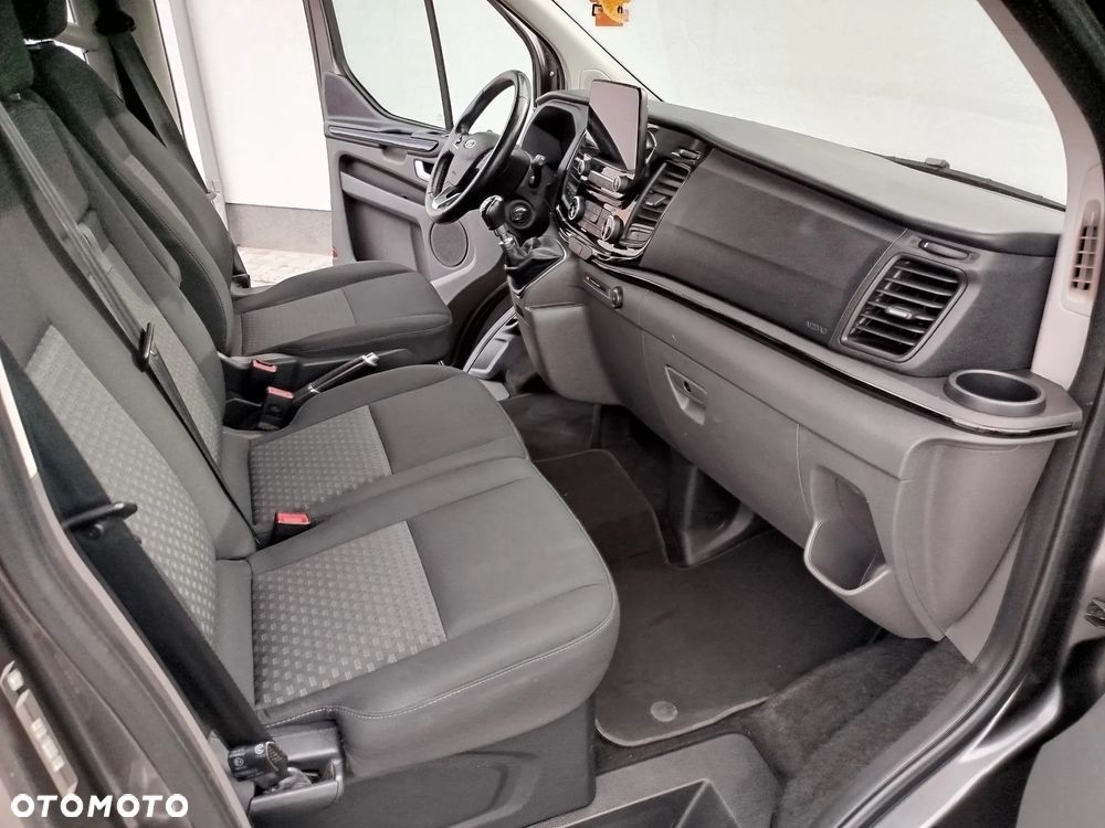 Ford Tourneo Custom 2.0 EcoBlue L2 Titanium - 16