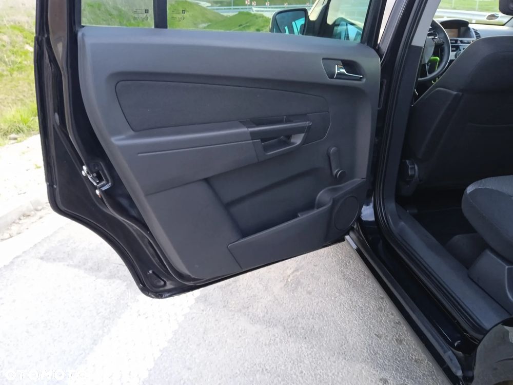 Opel Zafira 1.6 Enjoy - 23