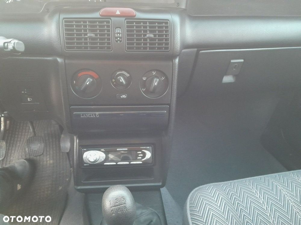 Lancia Delta 1600 i.e - 11