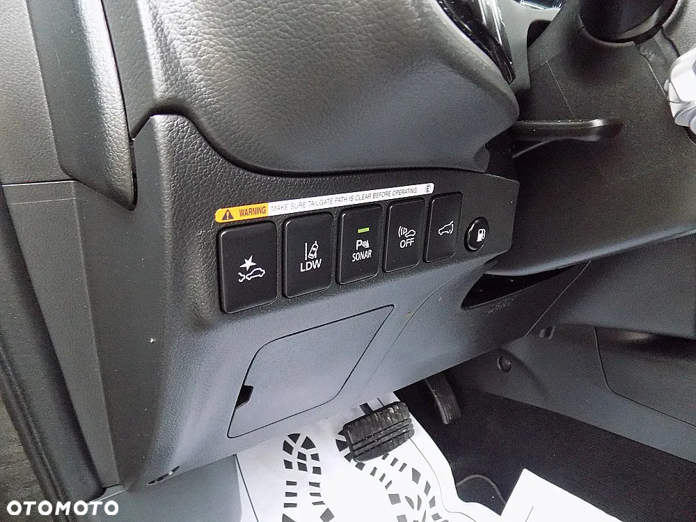 Mitsubishi Outlander 2.4 4WD Plug-In Hybrid Top - 11