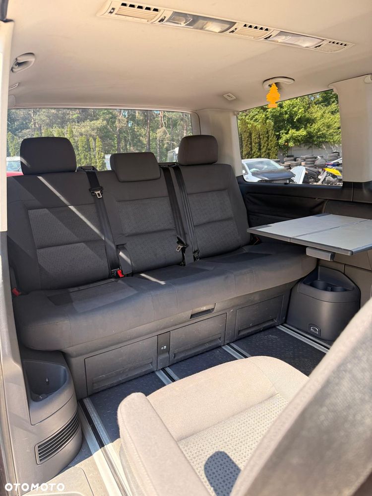 Volkswagen Multivan - 9