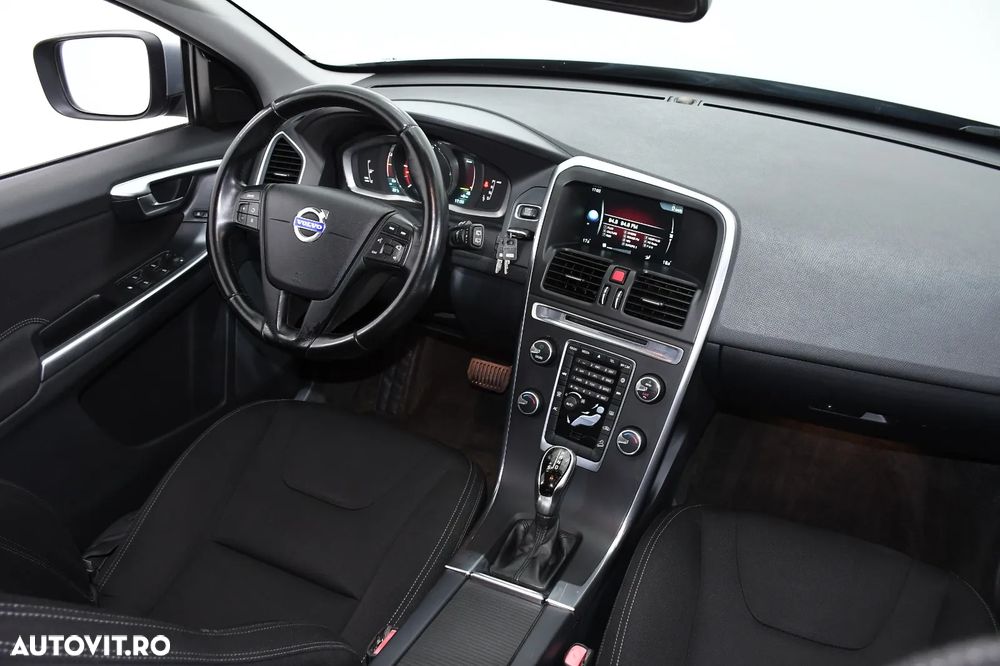 Volvo XC 60 D4 AWD Geartronic Kinetic - 8