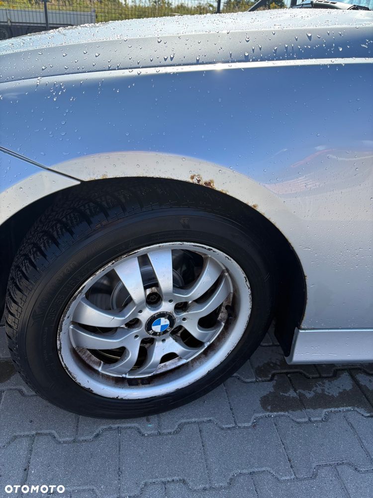 BMW Seria 3 320i - 5