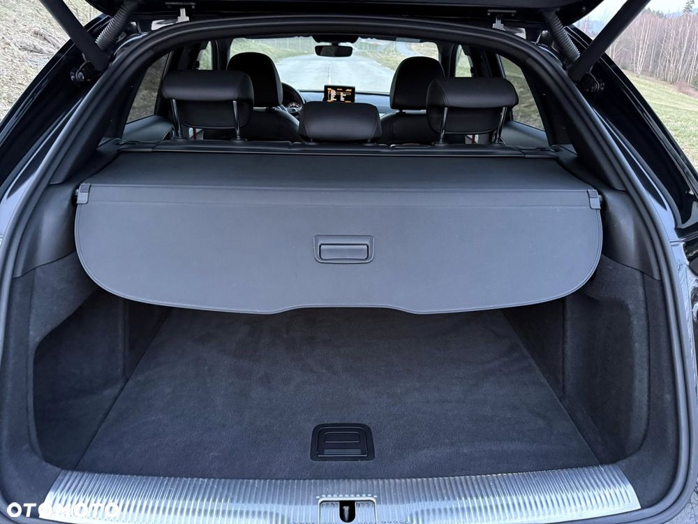 Audi Q3 2.0 TDI Quattro S tronic design - 36