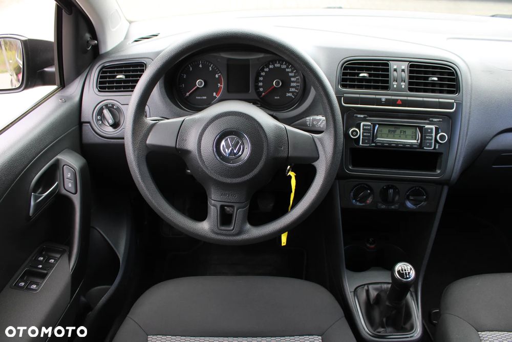 Volkswagen Polo - 14